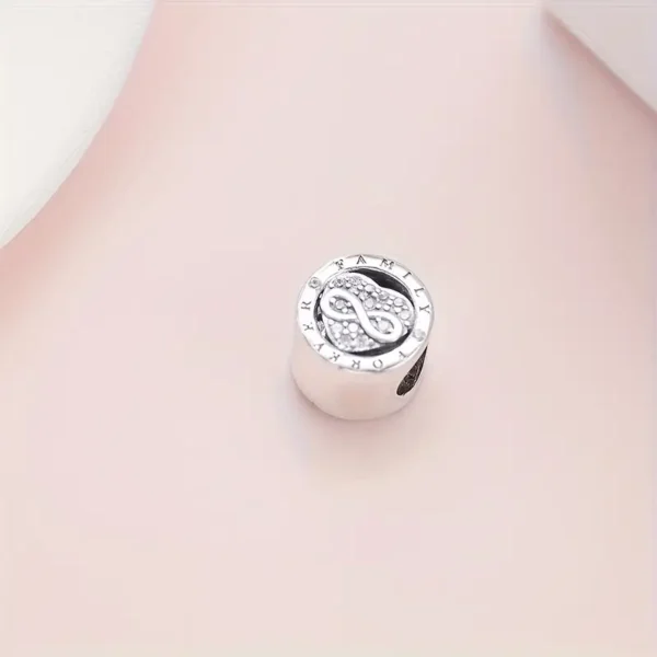 Charm-Anhänger „Family Forever“ – Ein Symbol für unendliche Verbundenheit
