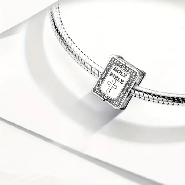 Charm-Anhänger „Holy Bible“ – Charm mit Gravur | Glaubensschmuck für Armbänder & Ketten