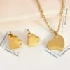 Personalisiertes Herz-Schmuckset – Halskette & Ohrringe mit Gravur, Edelstahl, goldfarben